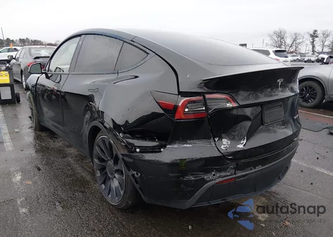 2022 Tesla Model Y Performance Dual Motor All-Wheel Drive from USA, damaged, VIN 7SAYGDEF2NF380201